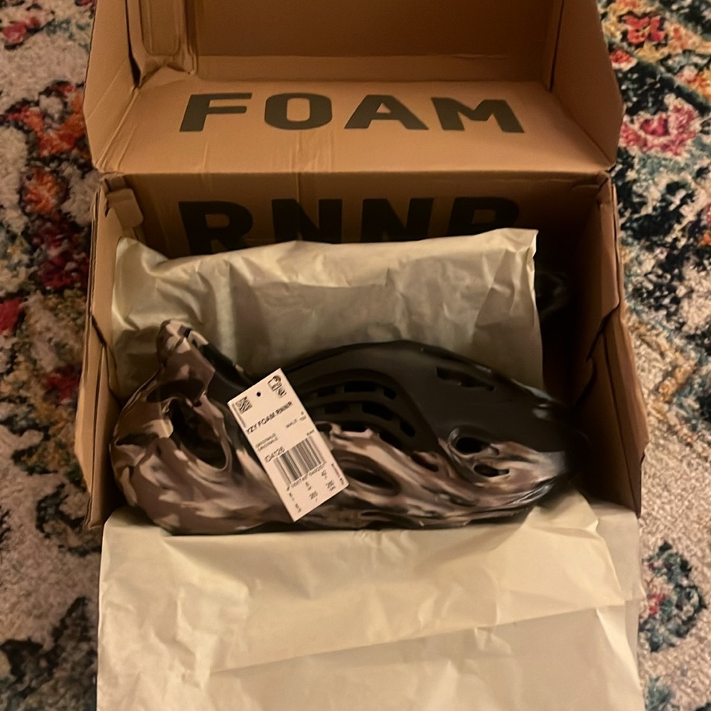 YEZZY foam runners